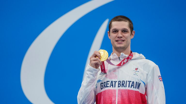 Gold Medallist Reece Dunn GBR at the Medal Ceremony of the Men...s 200m Freestyle - S14 Final, Swimming, Tokyo 2020 Paralympic Games, Tokyo, Japan, Friday 27 August 2021. Photo: OIS/Thomas Lovelock. Handout image supplied by OIS/IOC