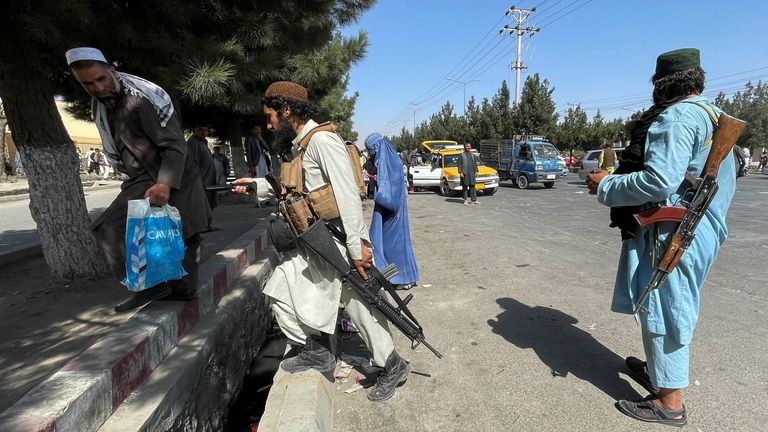 Taliban forces block the roads around the airport in Kabul, Afghanistan August 27, 2021. REUTERS/Stringer NO RESALES. NO ARCHIVES