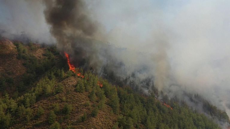 Drone shows Turkey wildfire raging