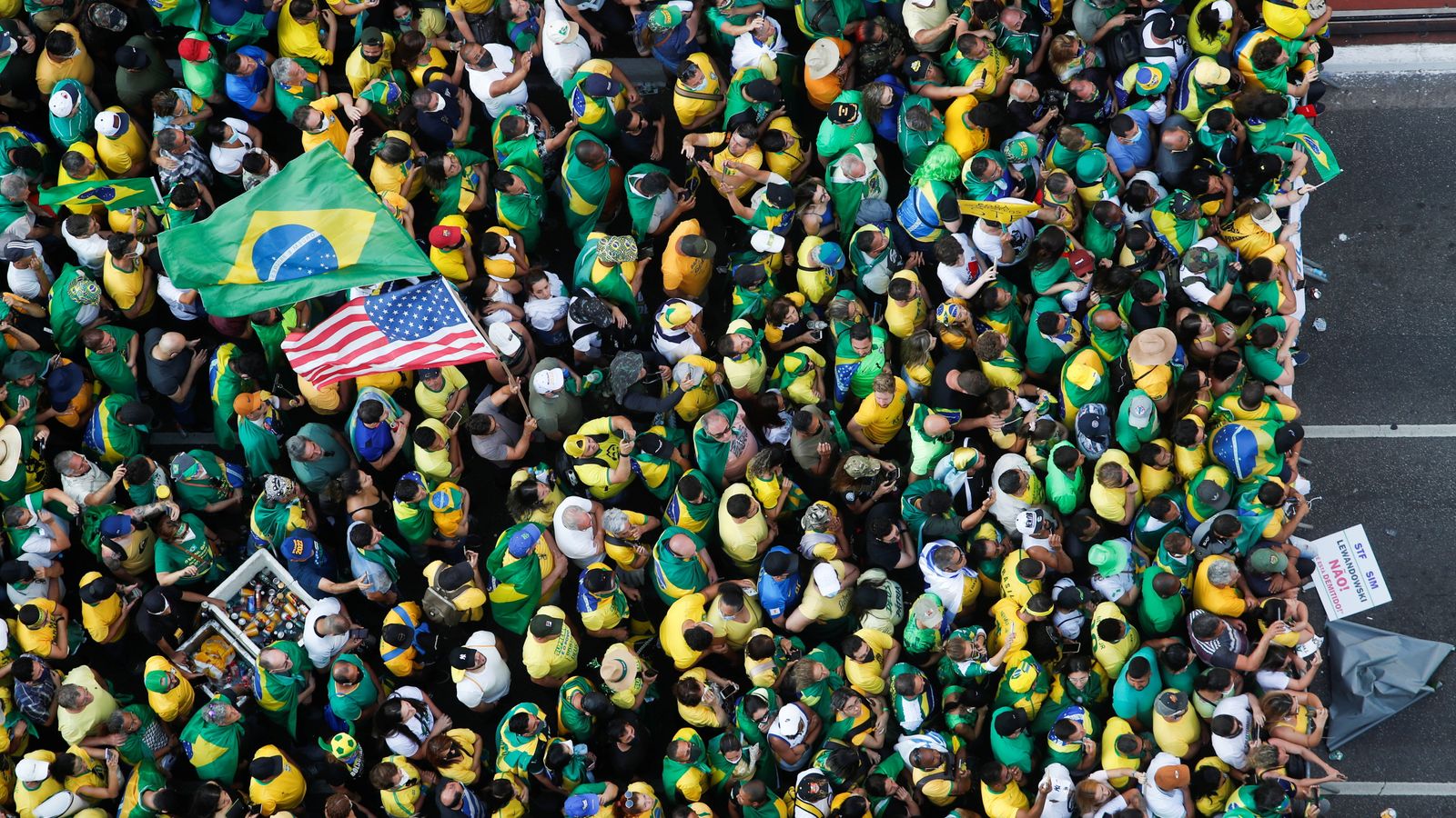 Brazil: Tens Of Thousands In Show Of Support For President Jair ...