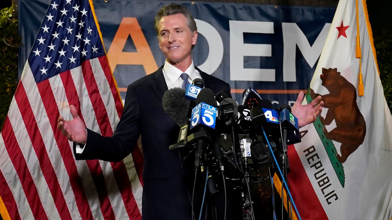 Covid 19 California Governor Gavin Newsom Survives Attempt To Remove Him From Office After Rule Breaking Coronavirus Scandal Us News Sky News