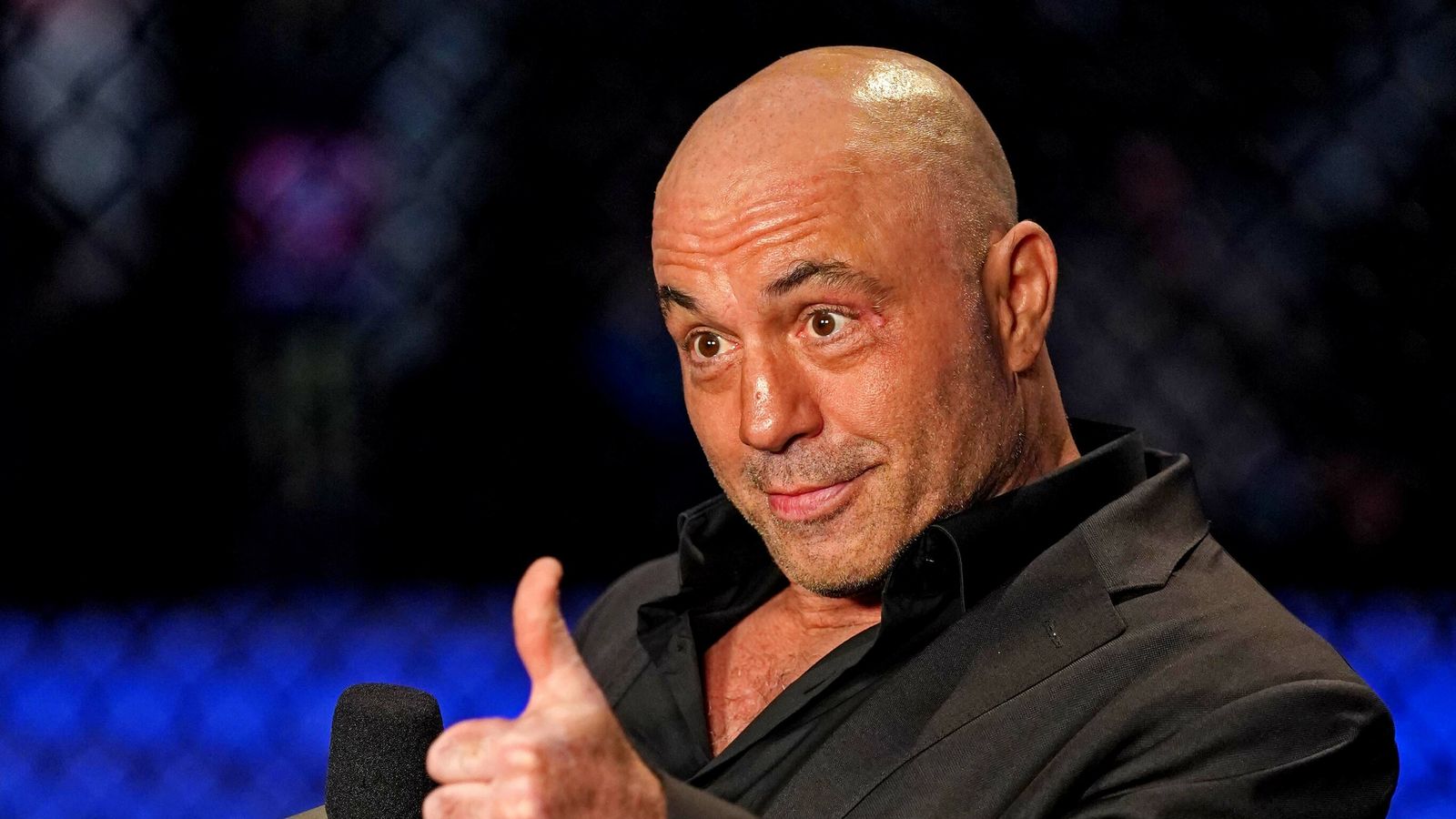 COVID-19: Joe Rogan – podcast host who suggested young people should not get vaccine – tests positive
