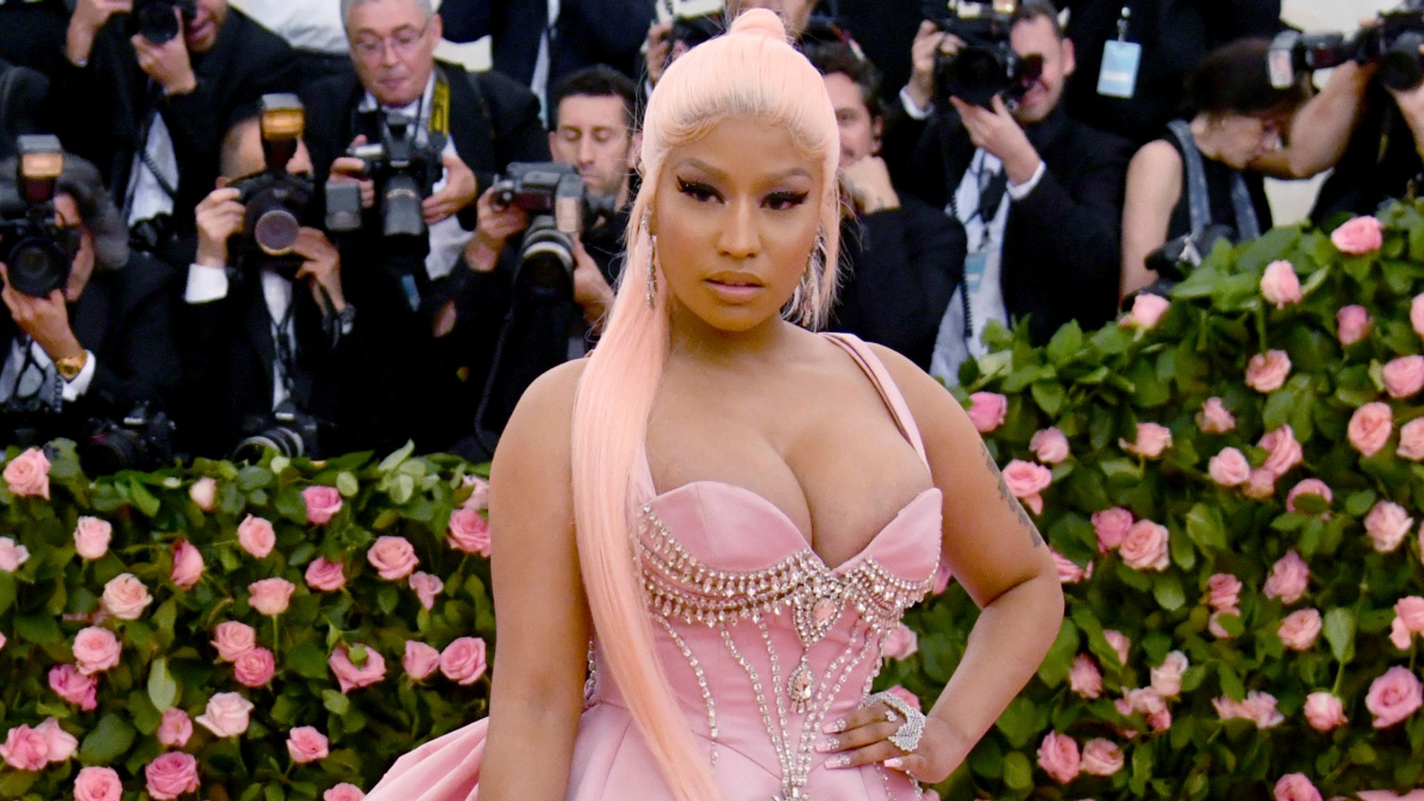 Nicki Minaj Tweets About Covid-19 Vaccines And Her Cousin'S Friend'S  Swollen Testicles | Ents & Arts News | Sky News
