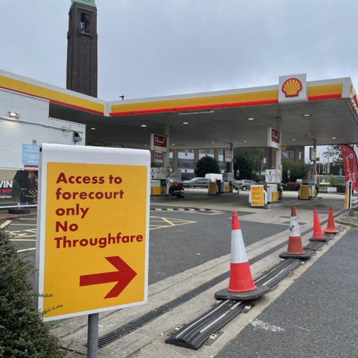 'It's stupidity' - Cars spill out on to roads beyond forecourts while waiting for fuel