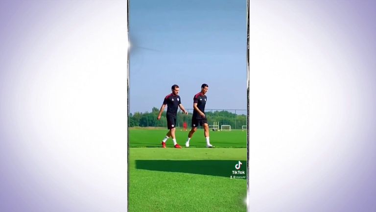 Ronaldo trains with Man Utd team-mates!