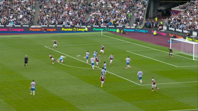 Benrahma gives West Ham the lead