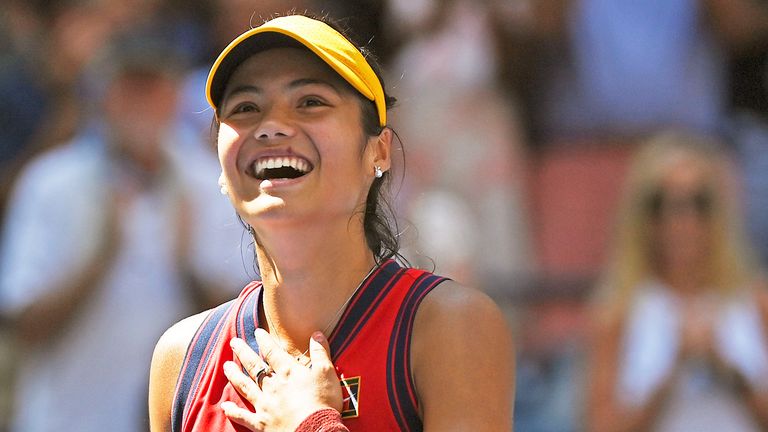 Emma Raducanu reacts to winning a Women&#39;s Singles quarterfinal match at the 2021 US Open, Wednesday, Sep. 8, 2021 in Flushing, NY
PIC:AP