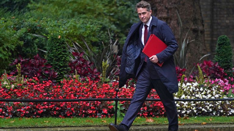 Education Secretary Gavin Williamson arrives in Downing Street, London, ahead of the government's weekly Cabinet meeting. Picture date: Tuesday September 14, 2021.