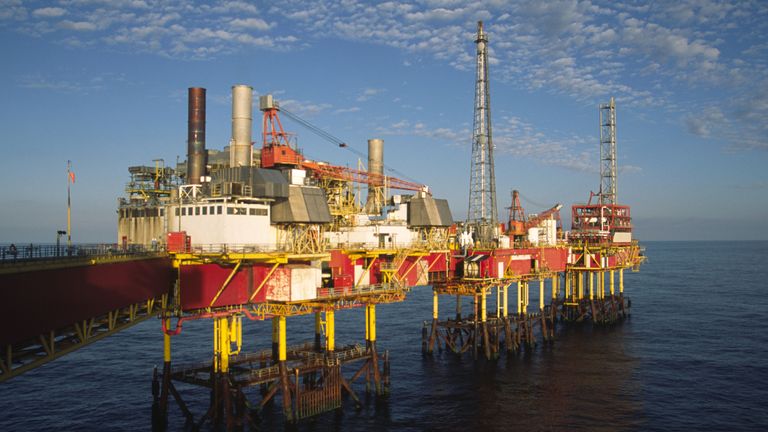 Gas Production Platform in southern North Sea
Pic Alamy