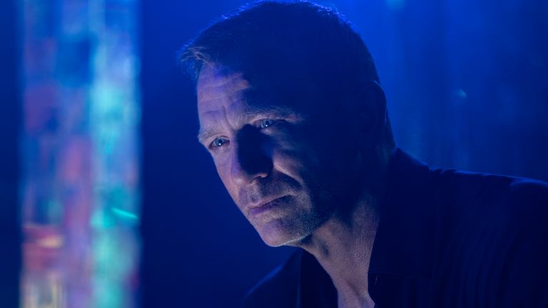B25_05907_RC..James Bond (Daniel Craig) in..NO TIME TO DIE ..an EON Productions and Metro Goldwyn Mayer Studios film..Credit: Nicola Dove.... 2020 DANJAQ, LLC AND MGM.  ALL RIGHTS RESERVED...