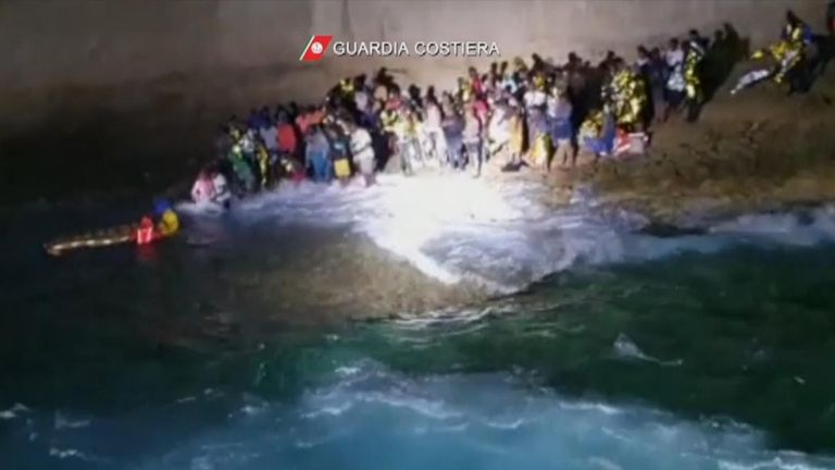 Italian Coast Guard rescued 125 migrants