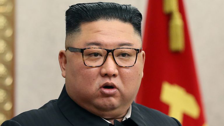 Februar 2021: Der nordkoreanische Machthaber Kim Jong-un nimmt an der Generalversammlung der Arbeiter teil  Eine Party in Pjöngjang, Nordkorea, auf diesem undatierten Foto, das am 12. Februar 2021 von Nordkoreas Korean Central News Agency (KCNA) veröffentlicht wurde.  Korean Central News Agency / über Reuters.  Achtung Redakteure - Dieses Bild wurde von einem Drittanbieter bereitgestellt.  Reuters kann dieses Bild nicht unabhängig überprüfen.  Kein Verkauf durch Dritte.  Südkorea ist raus.