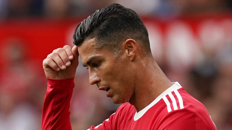 Ole defends Ronaldo substitution in Manchester United CL defeat