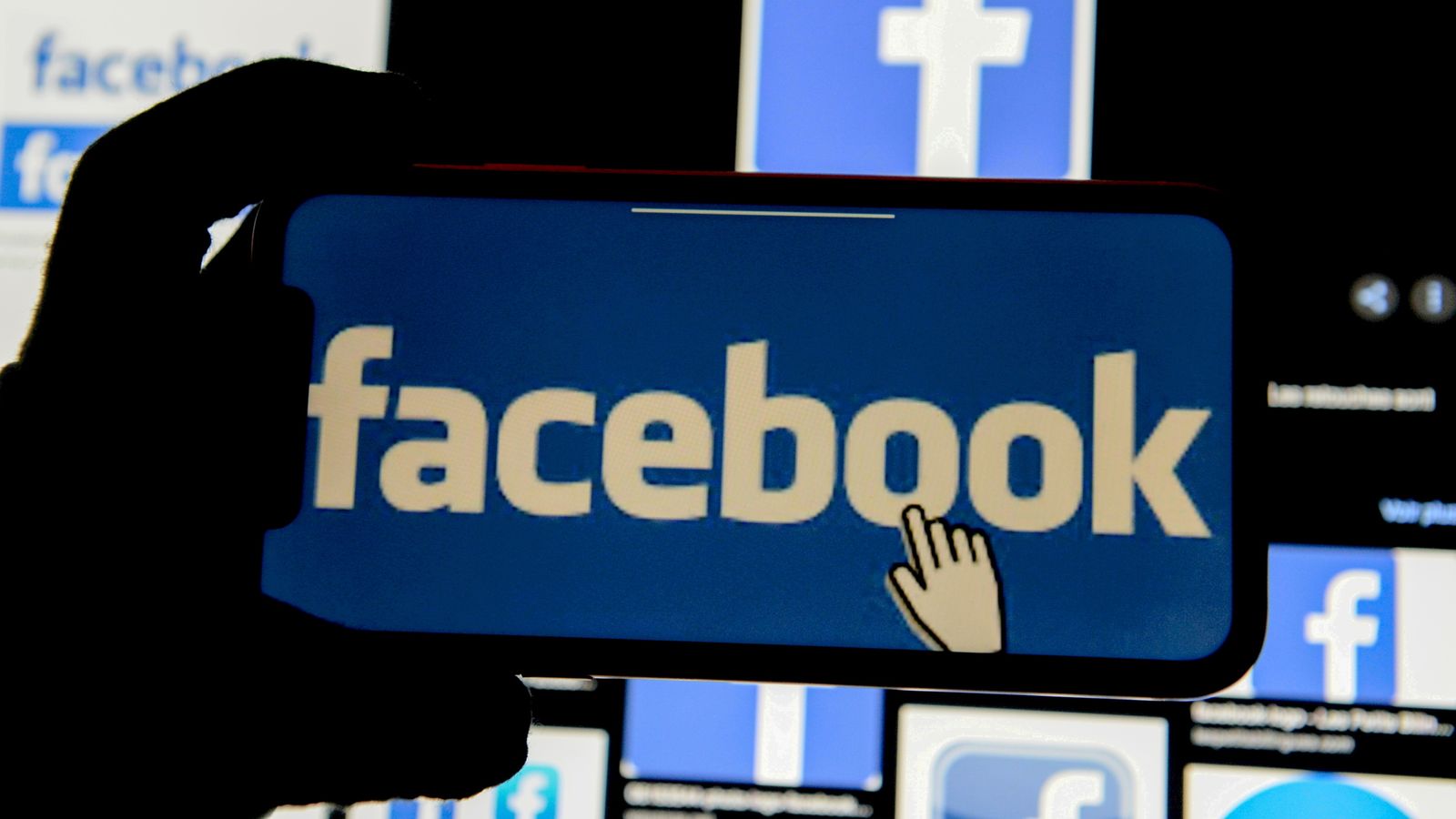 Facebook: Whistleblower Frances Haugen Claims Social Network 'enabling ...