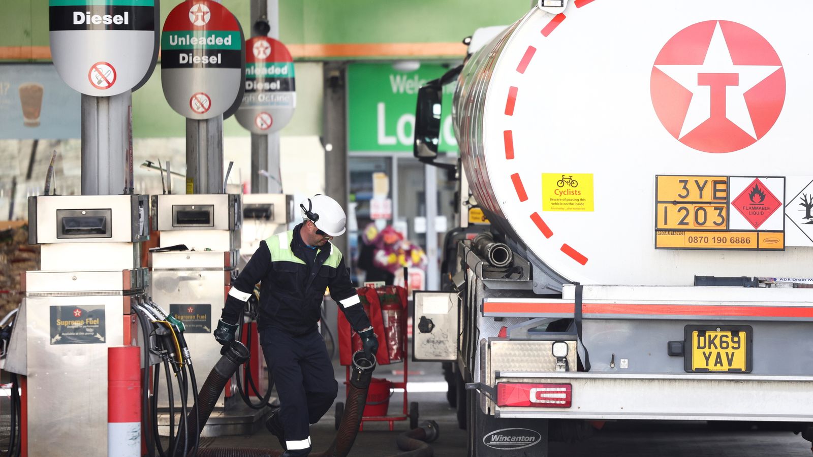 Vibrant 'no Need To Panic', Fuel Supplier Says As Average Petrol Price Surges Past $3 Picture for Your Screen Vibrant 'no Need To Panic', Fuel Supplier Says As Average Petrol Price Surges Past $3 Picture for Your Screen