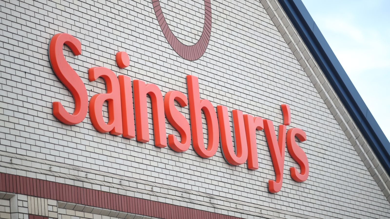 Sainsbury's to cut 1,500 jobs in cost-cutting plan