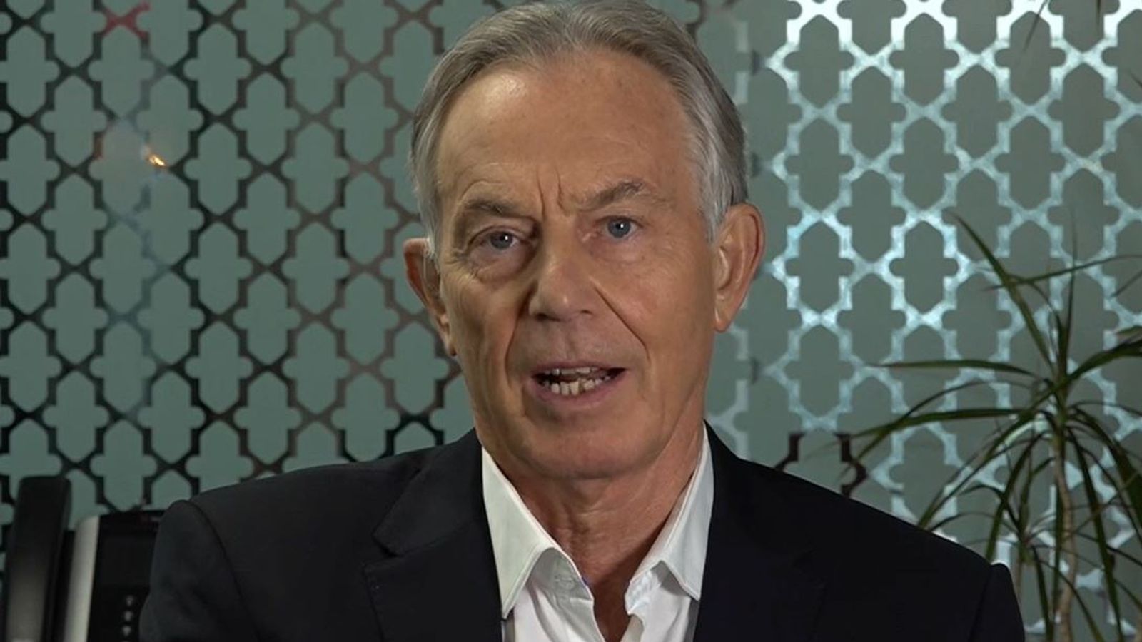 COVID-19: Vaccine booster rollout should be at '500,000 a day' says