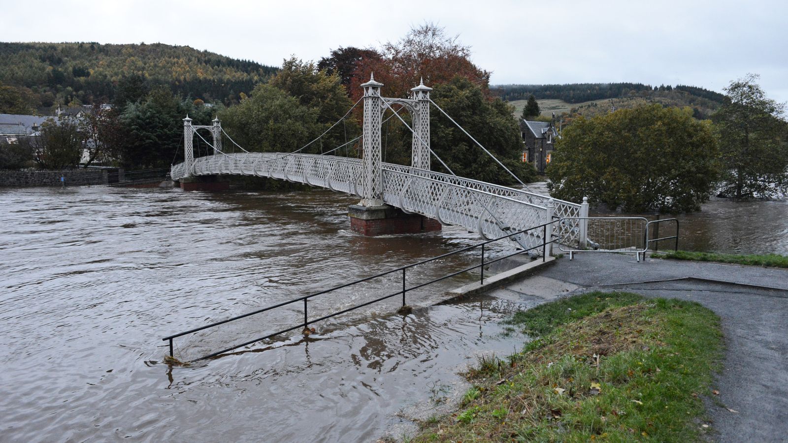 UK weather Drone video shows flooded streets in Dumfries as more heavy
