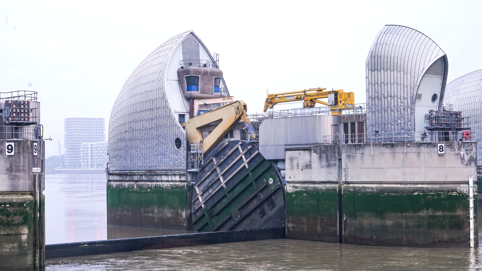 Uk Weather Thames Barrier To Close For 200th Time Amid Flood Warnings In Southern England Uk News Sky News