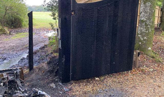 'Whoever you are, you burned down the wrong gates': Chris Packham defiant after arsonists target his home - Vimarsana News