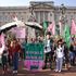 Chris Packham visits Buckingham Palace to call on Royal Family to rewild estates
