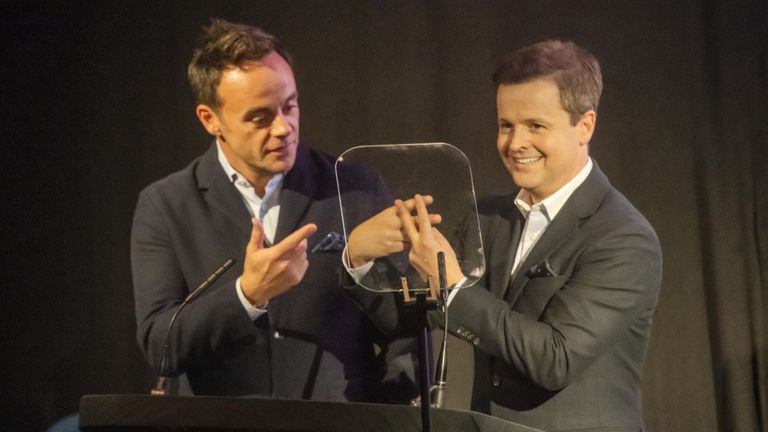 Les présentateurs de télévision Ant McPartlin et Declan Donnelly lors du lancement de la campagne Forward Trust's Taking Action on Addiction au BAFTA, Londres.  Date de la photo : mardi 19 octobre 2021.