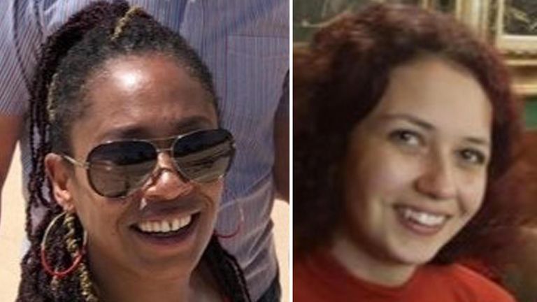 Fichier composite de documents de famille non daté émis par la police métropolitaine de Bibaa Henry (à gauche) et Nicole Smallman.  La police métropolitaine présentera ses excuses à la famille de deux sœurs assassinées pour sa réponse lorsqu'elles ont été portées disparues, ce qui était "en dessous de la norme qu'il aurait dû être".  Nicole, 27 ans, et Bibaa, 46 ans, ont été poignardées à mort à Fryent Country Park à Wembley, au nord de Londres, en juin dernier, alors qu'elles célébraient un anniversaire.  Date d'émission : lundi 25 octobre 2021.