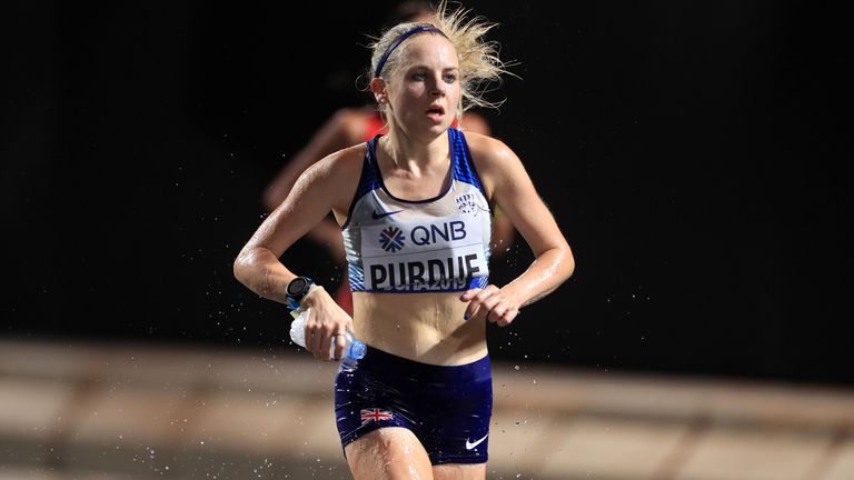 Charlotte Purdue running in the women's marathon at the World Championships in Qatar in 2019