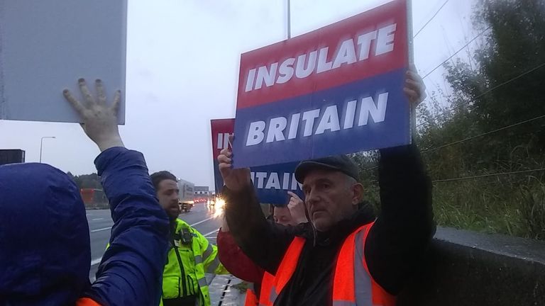 INSULATE INSULATE BRITAIN M25 Protest
PicI INSULATE BRITAIN 
29/10/2021BRITAIN