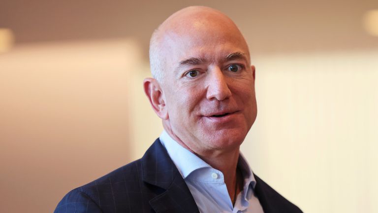 El empresario multimillonario estadounidense Jeff Bezos