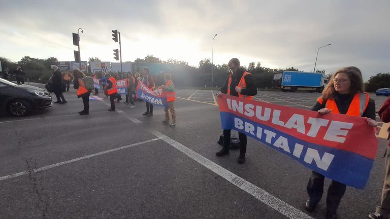 The protesters returned to the M25 despite an injunction which threatens them with prison terms