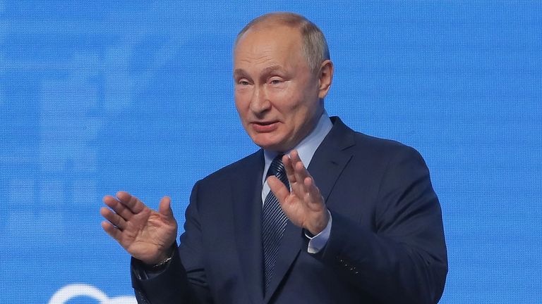 Russian President Vladimir Putin gestures during a plenary session of the Russian Energy Week International Forum in Moscow, Russia October 13, 2021. Sergei Ilnitsky/Pool via REUTERS
