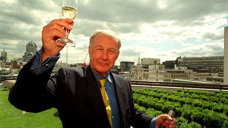 PA NEWS PHOTO 13/8/98 TERENCE CONRAN CELEBRATES THE OPENING OF HIS NEW RESTAURANT " COQ D'ARGENT" IN LONDON. THE RESTAURANT AT NO. 1 THE POULTRY IS CONRAN'S FIRST IN THE CITY