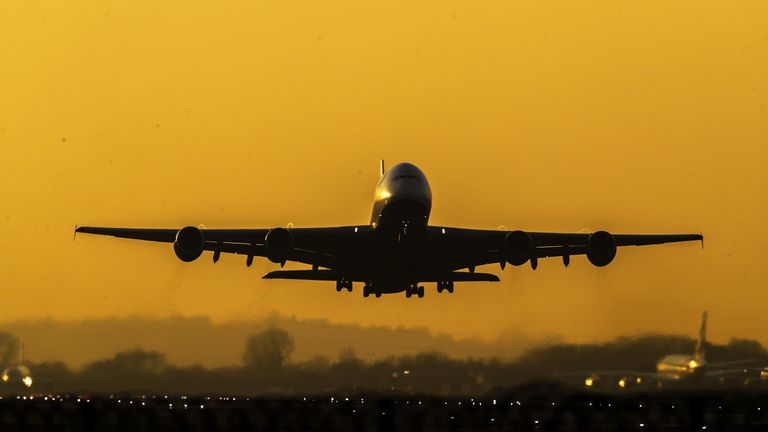 Les voyages entre le Royaume-Uni et des dizaines de destinations long-courriers telles que le Mexique et l'Afrique du Sud s'ouvrent à partir d'aujourd'hui