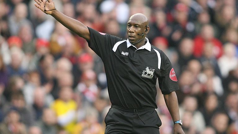 Uriah Rennie refereeing at Anfield in 2006