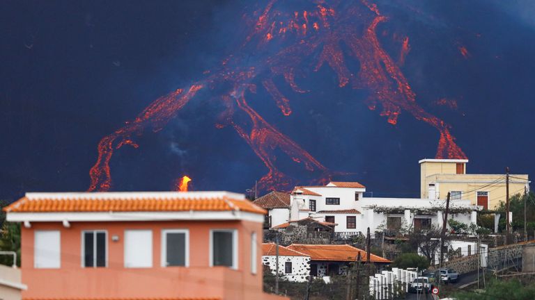 The Cumbre Vieja volcano continues to erupt, as seen from Tajuya, on the Canary Island of La Palma, Spain, October 24, 2021. REUTERS/Borja Suarez
The Cumbre Vieja volcano continues to erupt, as seen from Tajuya, on the Canary Island of La Palma, Spain, October 24, 2021. REUTERS/Borja Suarez
