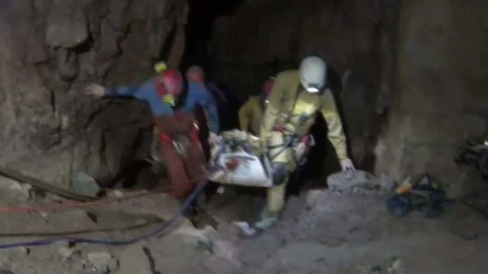 Practice cave rescue inside Ogof Ffynnon Ddu | UK News | Sky News