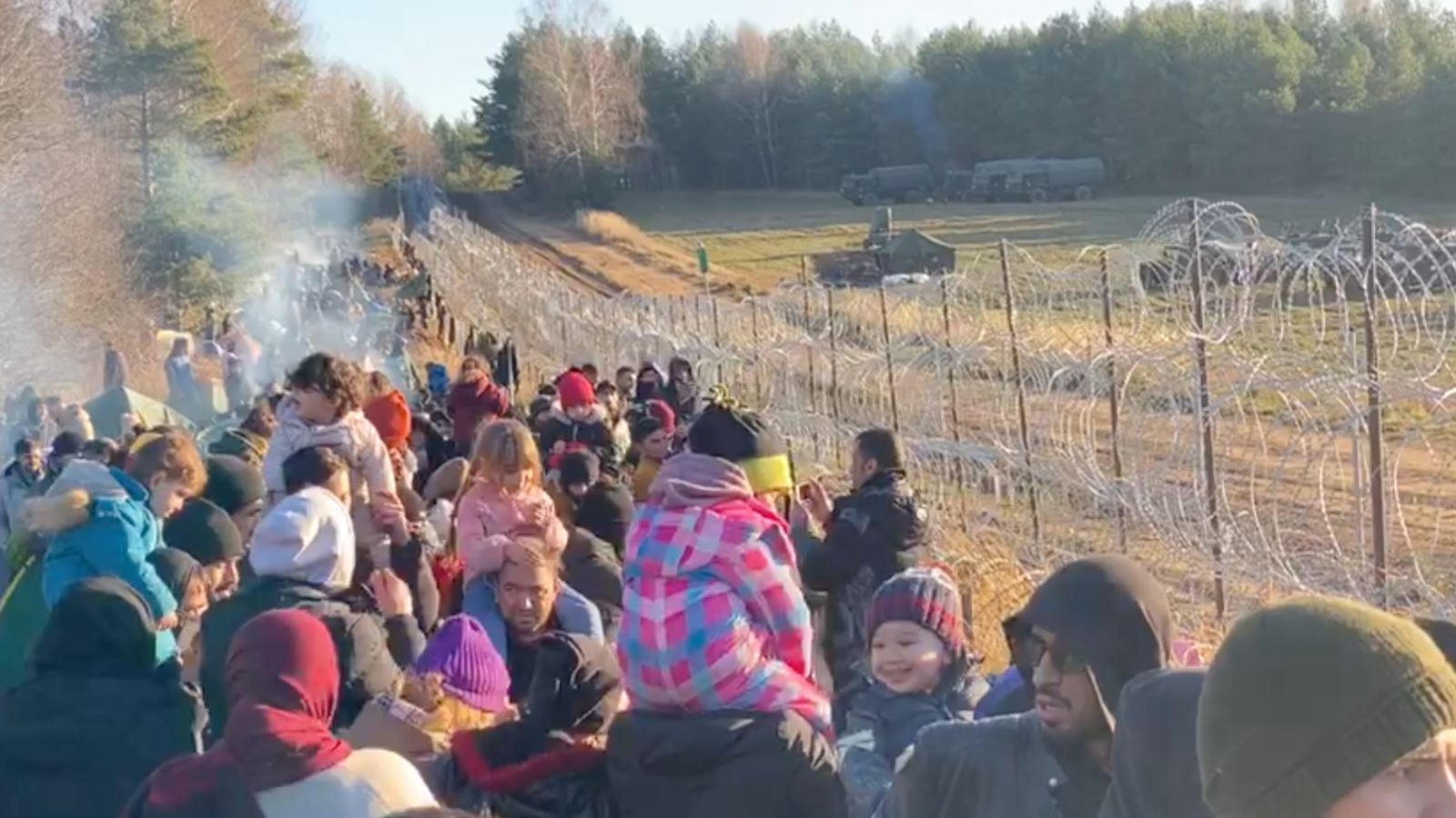 Apa yang menyebabkan krisis migran di perbatasan Belarusia-Polandia?  |  Berita Dunia