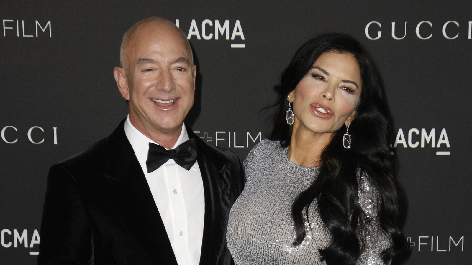 El Fundador De Amazon Jeff Bezos Responde Al Video Viral De Su Novia Lauren Sánchez Conociendo 