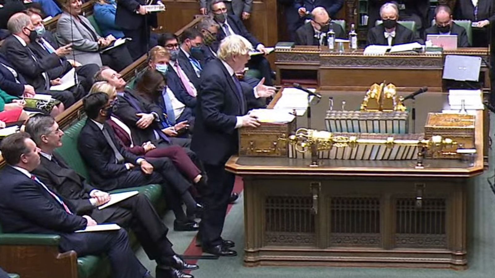 PMQ: Keir Starmer menekan Boris Johnson pada kebusukan dan HS2 di sesi pertama kembali setelah istirahat |  Berita Politik