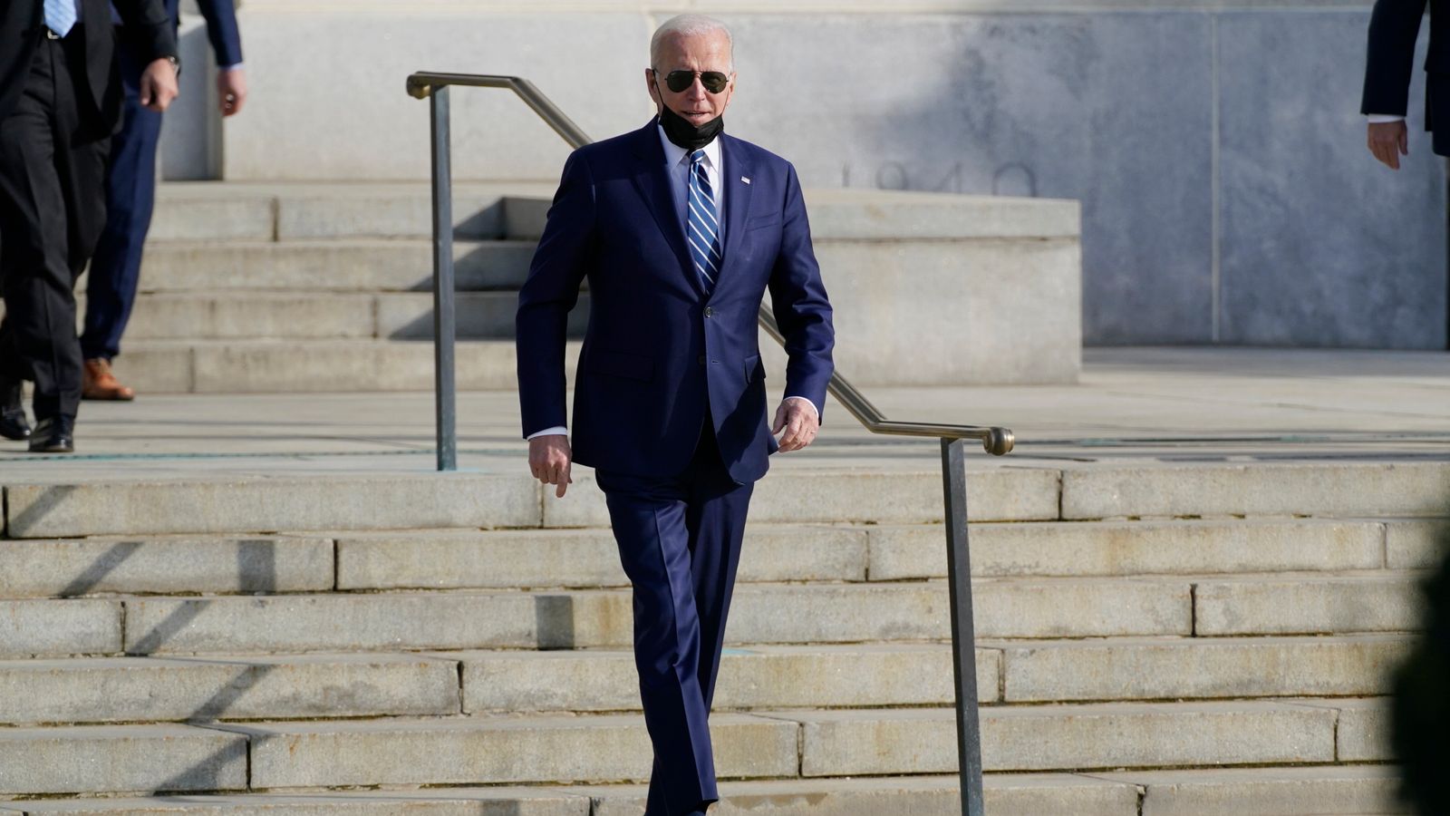 Joe Biden ‘sehat’ dan fit untuk kantor kata dokter setelah lima jam medis menjelang ulang tahun ke-79 presiden |  Berita Inggris