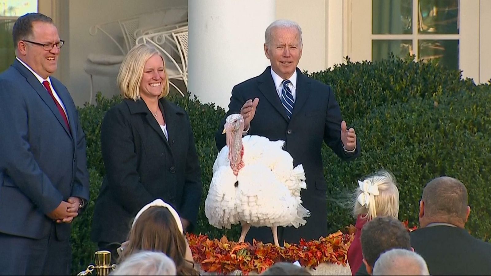 Video: US President Joe Biden Pardons Thanksgiving Turkeys, Peanut ...