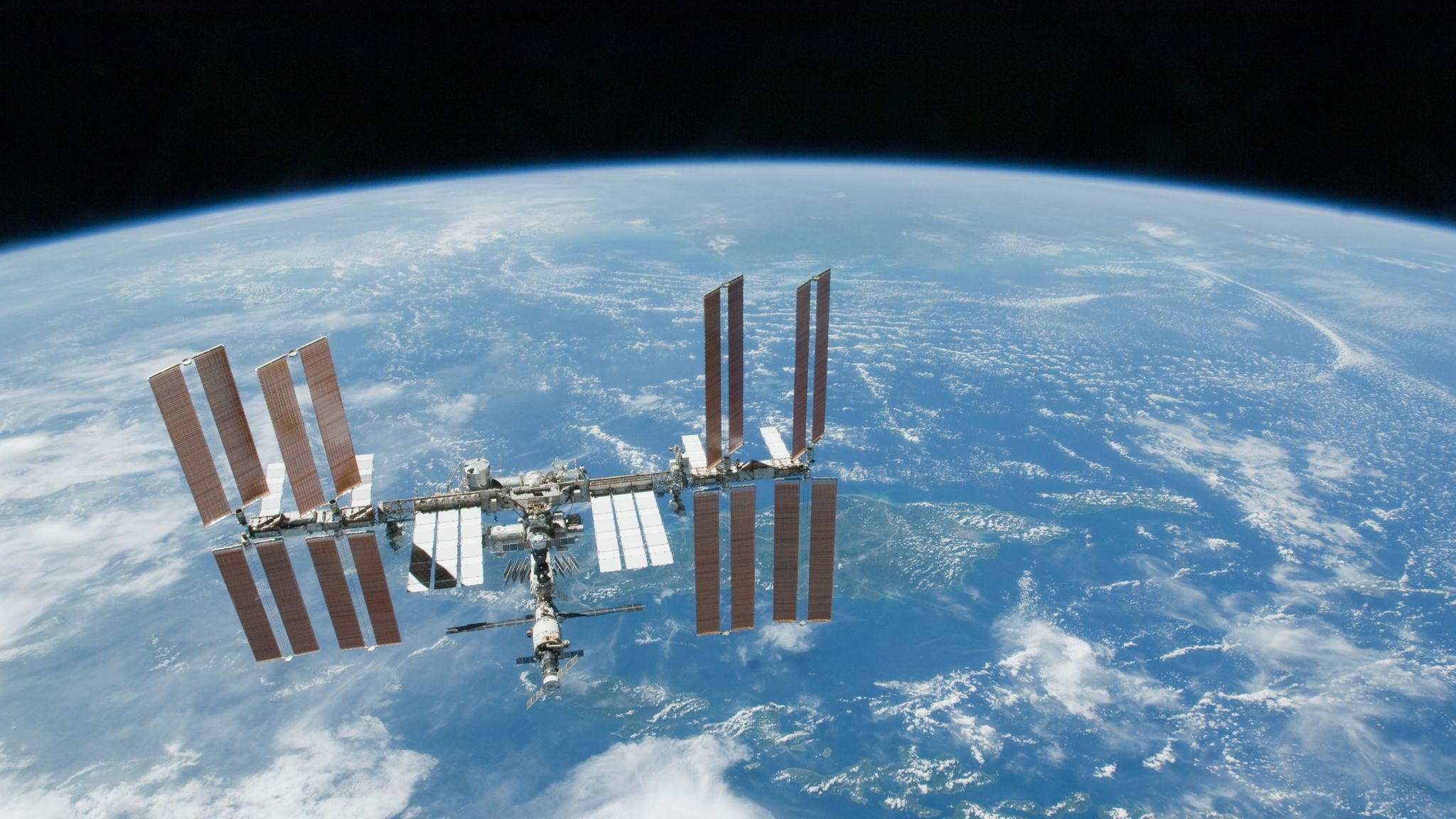 NASA plans to take International Space Station out of orbit in January 2031  by crashing it into 'spacecraft cemetery' | Science & Tech News | Sky News