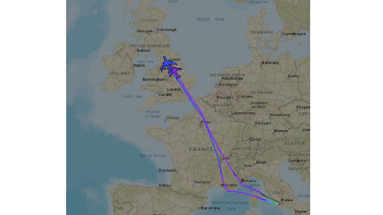 In this image captured at 10.27am,  Air Force One (blue) and SAM46 (purple) can be seen heading to Edinburgh.