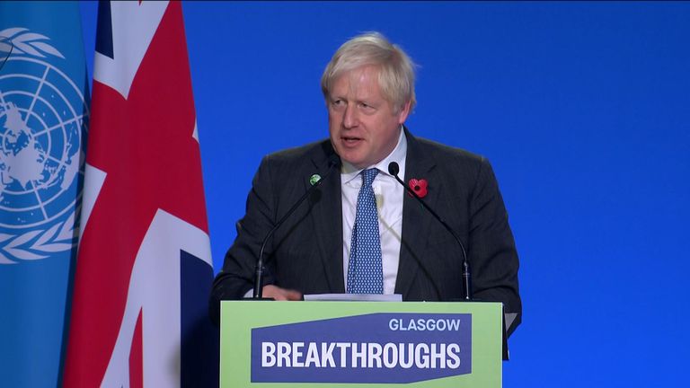 Boris Johnson i Press Conférence de presse de l'après-midi à la cop26