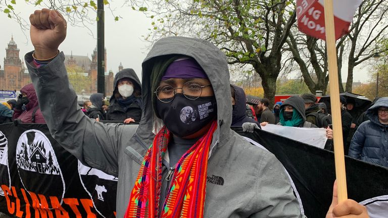 Yvette Arellano était avec le réseau mondial autochtone et environnemental pour protester contre les sites pétrochimiques de Houston, Texas, États-Unis