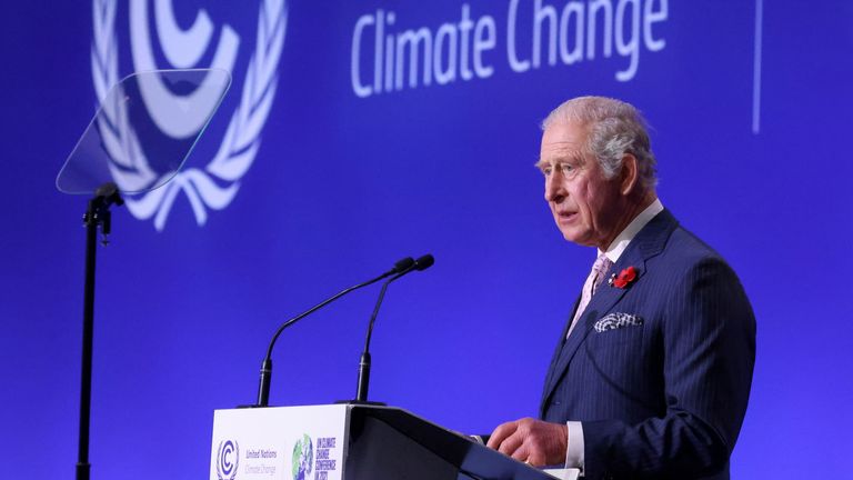 شاهزاده چارلز بریتانیا، شاهزاده ولز، در مراسم افتتاحیه کنفرانس تغییرات آب و هوایی سازمان ملل متحد (COP26) در گلاسکو، اسکاتلند، بریتانیا، 1 نوامبر 2021 سخنرانی می کند. رویترز / ایو هرمان / استخر