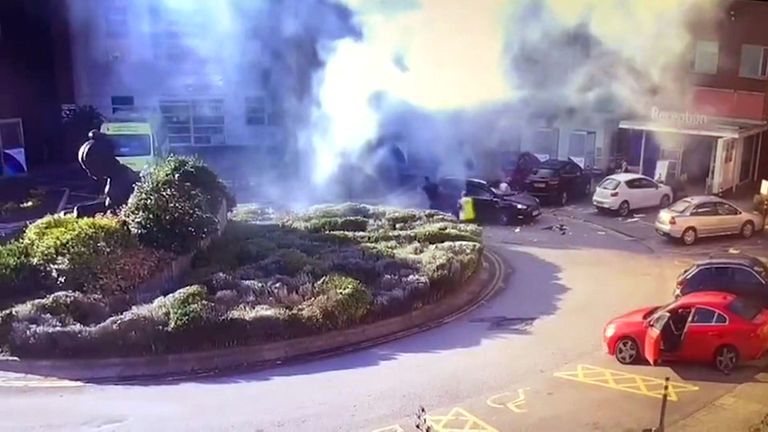 Please Check before use  
.Liverpool Hospital Car Explosion