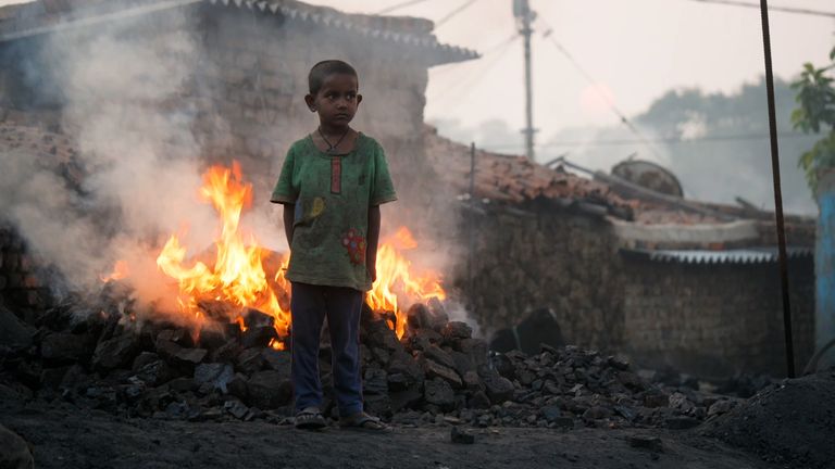 The children searching for coal in India&#39;s mine pits