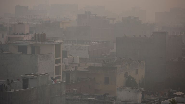 Morning haze and smog envelops the skyline in New Delhi, India, Friday, Nov. 5, 2021. Air quality fell to hazardous levels with tens of thousands of people setting off massive firecrackers to celebrate the Hindu festival of Diwali on Thursday night. (AP Photo/Altaf Qadri)
PIVC:AP

